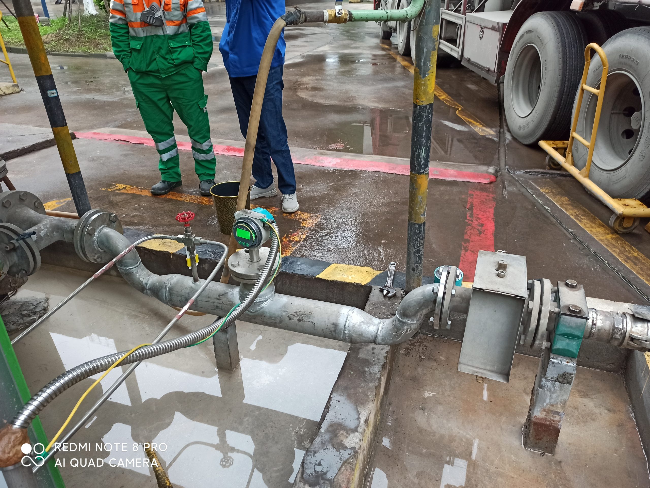 西安糖心破解版工業在線音叉密（mì）度計：賦（fù）能油田與（yǔ）采油廠精準高效生產